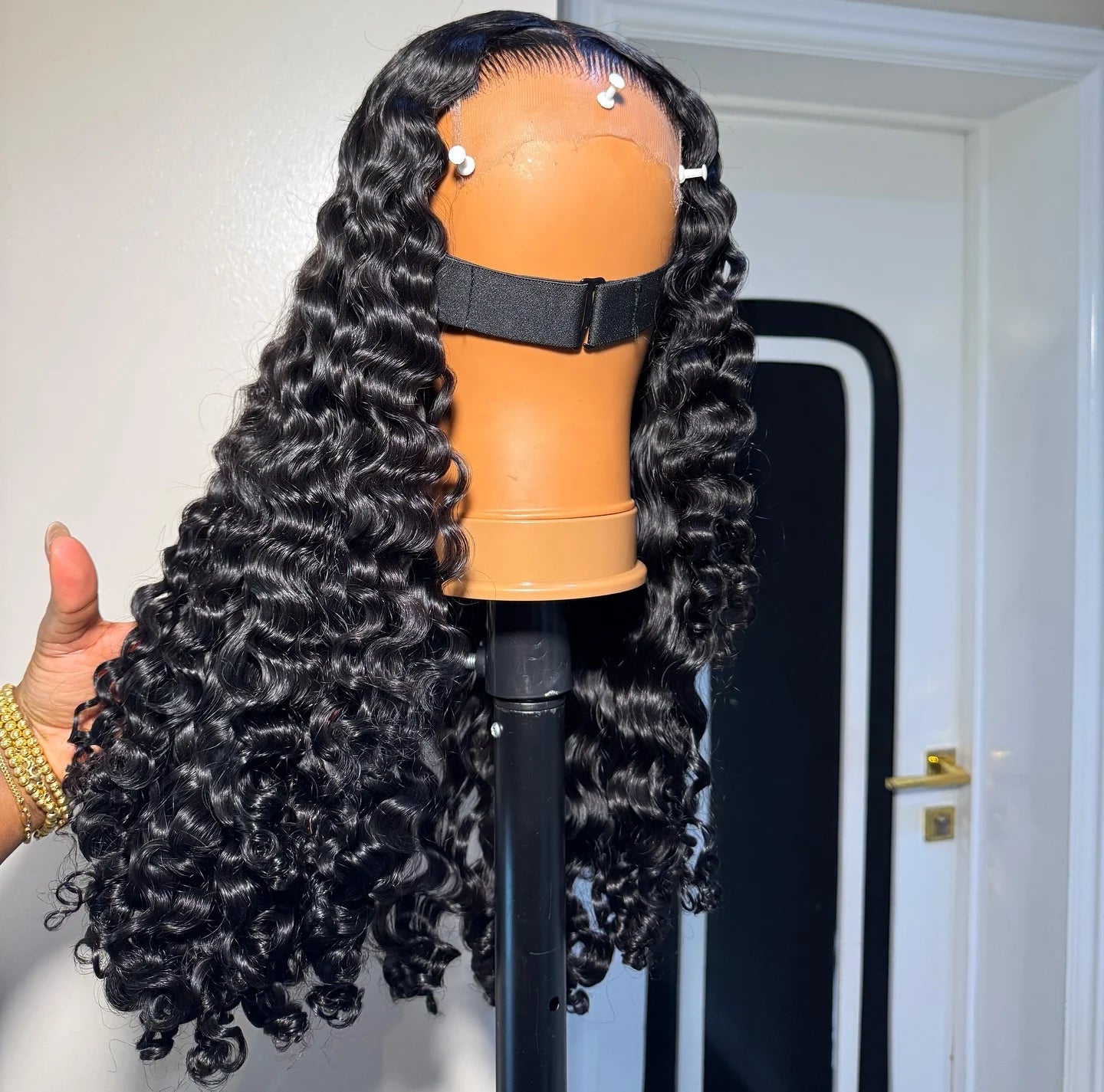 Bouncy Italy Curly Pre Plucked Raw 13X6 HD Lace Frontal Wig Human Burmese Indian Curl Wholesale Straight Glueless Closure Wig